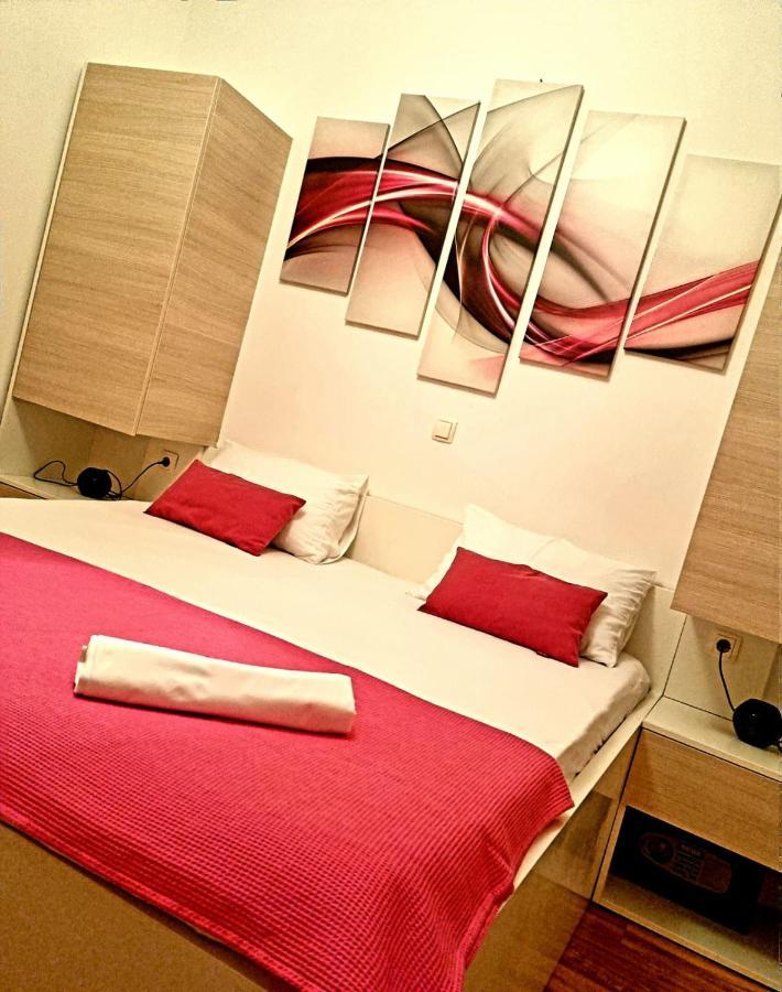 Апартаменти Apartman Relax Маріна Екстер'єр фото