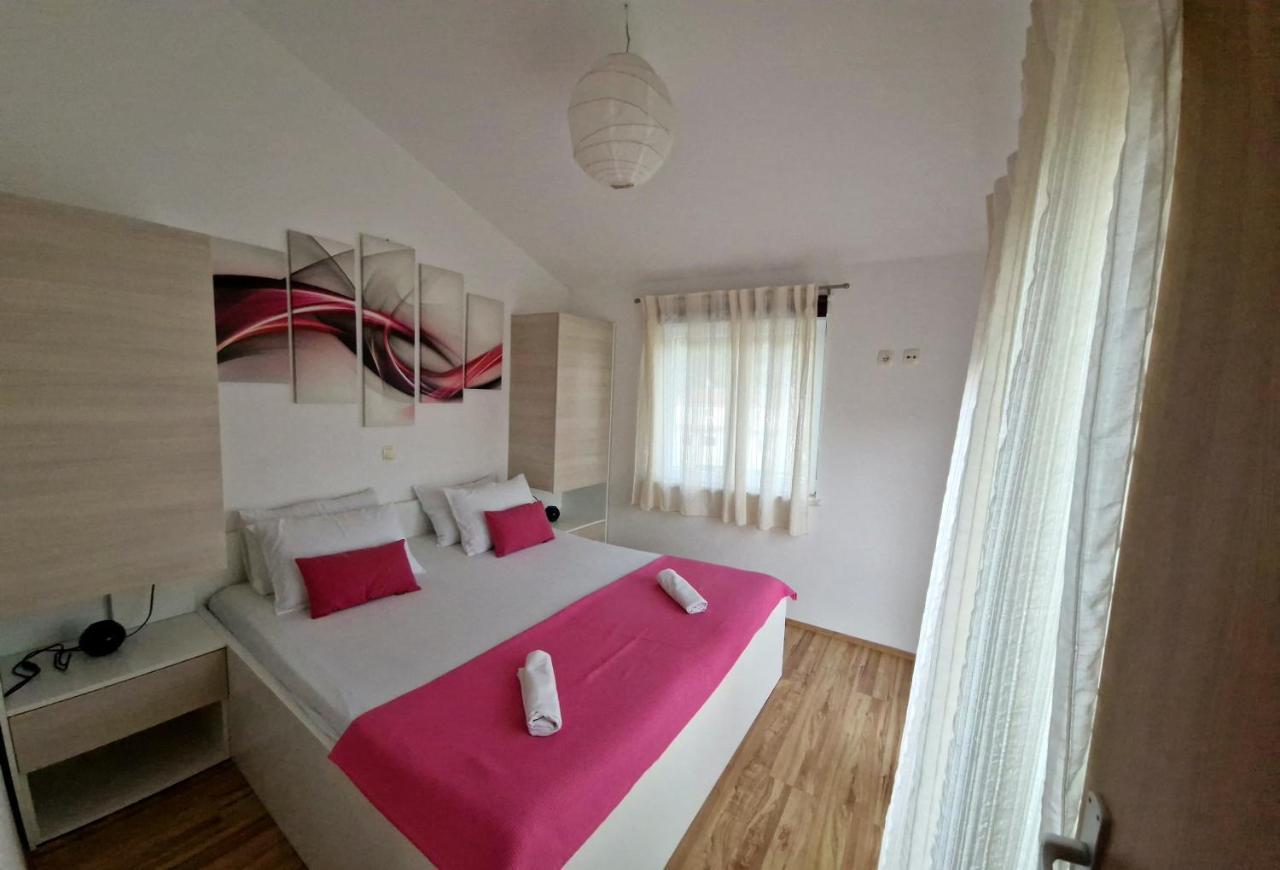 Апартаменти Apartman Relax Маріна Екстер'єр фото