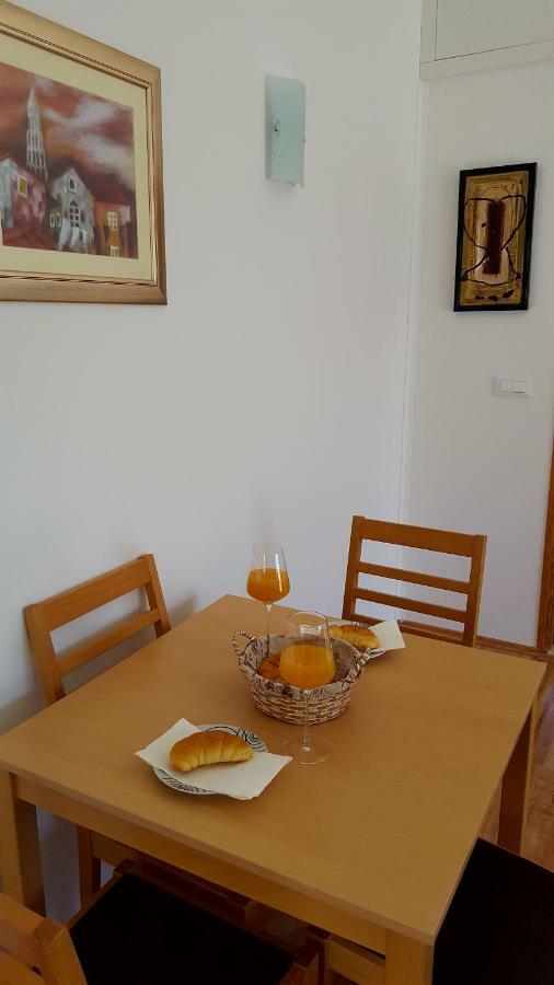 Апартаменти Apartman Relax Маріна Екстер'єр фото