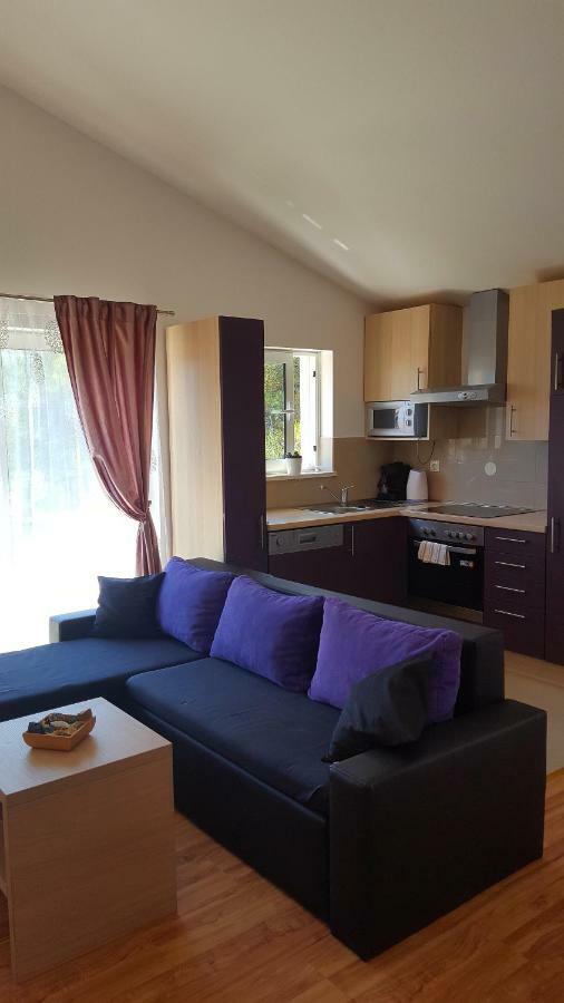 Апартаменти Apartman Relax Маріна Екстер'єр фото